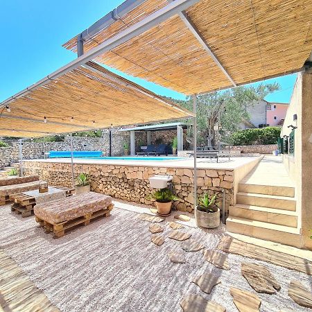 Olive Tree - House With Pool Βίλα Vinišće Εξωτερικό φωτογραφία
