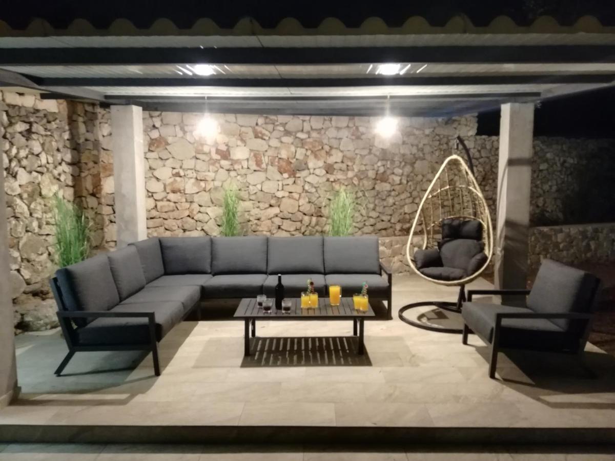 Olive Tree - House With Pool Βίλα Vinišće Εξωτερικό φωτογραφία